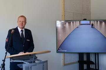 Direktor der Polizeiakademie Niedersachsen, Carsten Rose, begrüßte die Gäste zur Eröffnung der neuen Raumschießanlage am Studienort Hann. Münden.