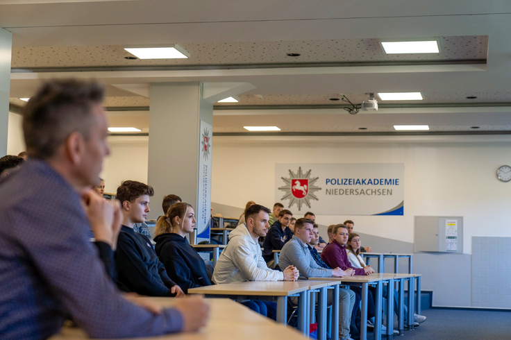 Begrüßung der jungen Kommissaranwärterinnen und -anwärter der Polizeiakademie Niedersachsen am Studienstandort Hann. Münden